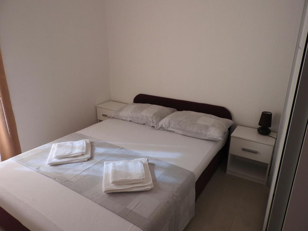 Apartments Istuk วีร์ ภายนอก รูปภาพ
